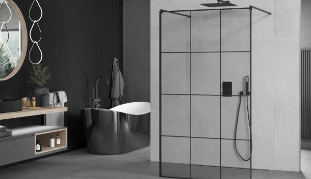 Bagno moderno con accenti neri