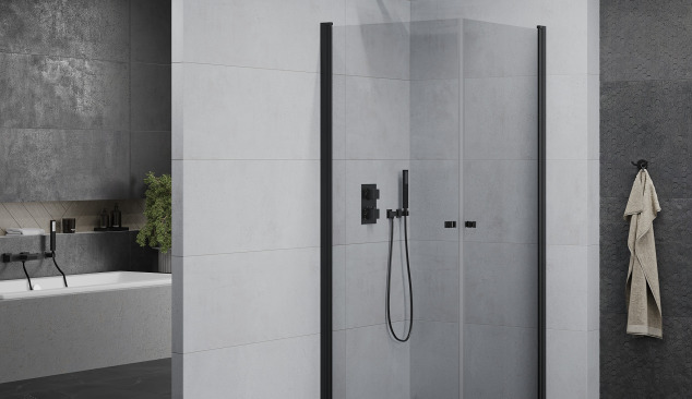 Bagno moderno con cabina doccia