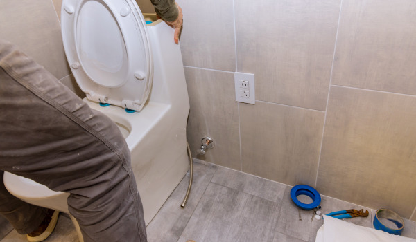 A quale altezza installare un telaio a incasso per WC?