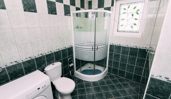 Come scegliere un sifone per il piatto doccia?