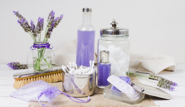 Come garantire una fragranza piacevole in bagno? Note profumate e modi pratici