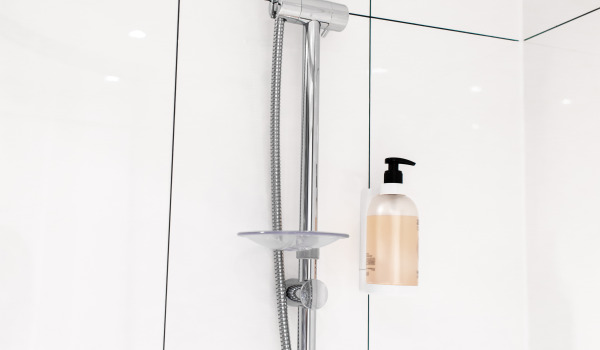 Colonne doccia eleganti in bagno