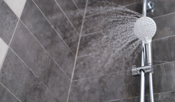 Come scegliere i supporti per doccia?