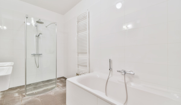 Cosa sapere sui miscelatori vasca-doccia?