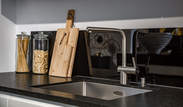 Lavello in granito, acciaio o ceramica?