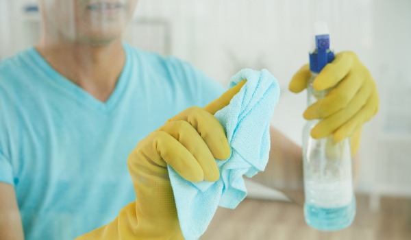 Come rimuovere il calcare dalla cabina doccia?