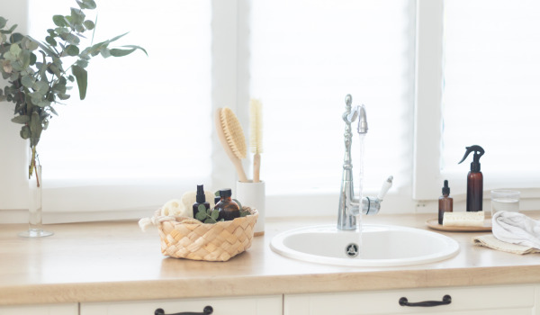 Lavello sotto la finestra in cucina - sì o no?