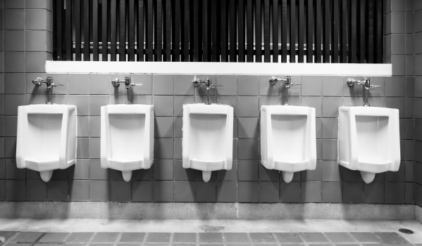 A quale altezza si installa al meglio l'urinale? A cosa prestare attenzione prima dell'installazione?