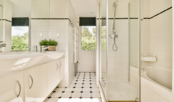 Come misurare il raggio del piatto doccia?