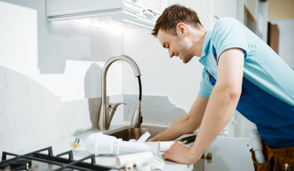 Come sostituire il tappo nel lavandino?